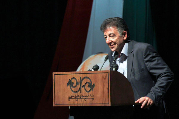 حذف بخش طنز از چهارمین جشنواره شعر نیاوران