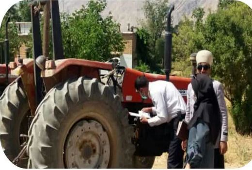 ساماندهی و شناسنامه دار کردن تراکتور های فاقد پلاک در شهرستان فارسان