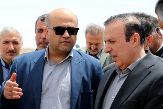 بازدید استاندار قزوین از مجتمع دامداری ۱۰ هزار رأسی در بوئین زهرا/ گامی بلند در جهت توسعه دامپروری استان