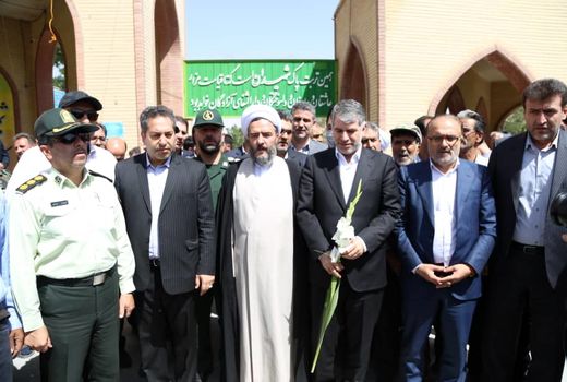 تجدید میثاق وزیر جهاد کشاورزی با شهدای شهرستان «بیجار» و دیدار با خانواده شهدا