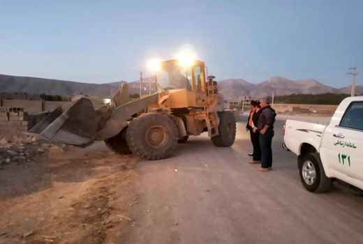 قلع و قمع مستحدثات غیرمجاز در شهرستان لردگان