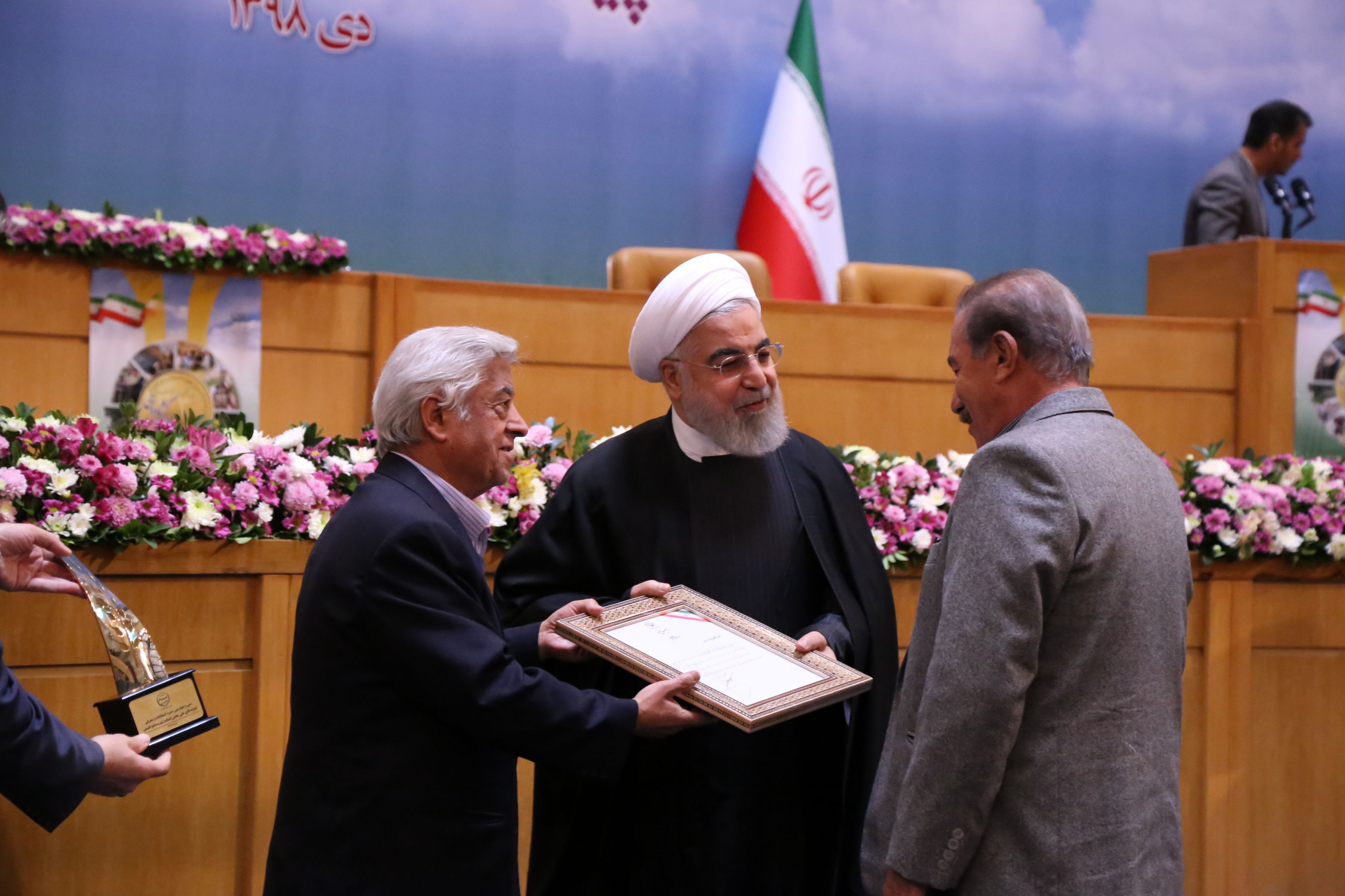 سی و چهارمین دوره انتخاب و معرفی نمونه های ملی بخش کشاورزی