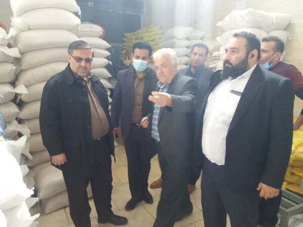 کشف بیش۸۰ تن برنج خارج از شبکه توزیع در یکی از انبارهای شهرستان ورامین