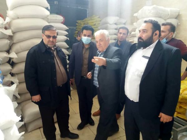 کشف بیش۸۰ تن برنج خارج از شبکه توزیع در یکی از انبارهای شهرستان ورامین