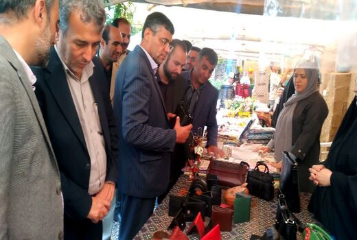 خوزنین میزبان جشنواره گل‌محمدی/ ظرفیت‌های گردشگری بویین‌زهرا شکوفا شد