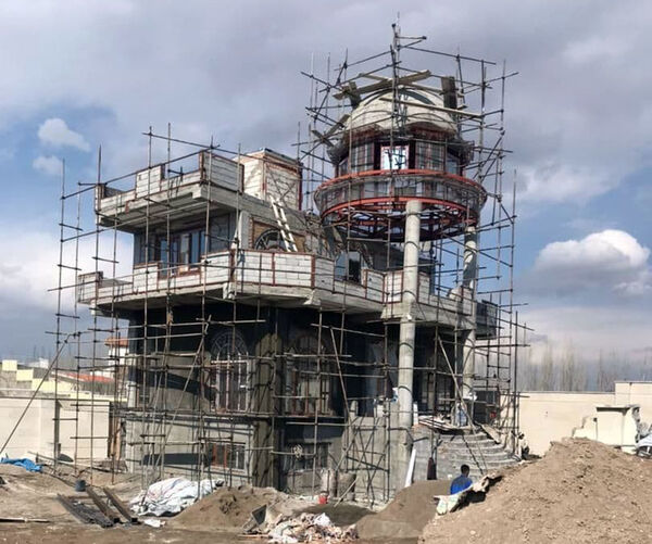 روشنگری امور اراضی آذربایجان شرقی درخصوص فرآیند قانونی قلع وقمع ویلای مجلل در تبریز