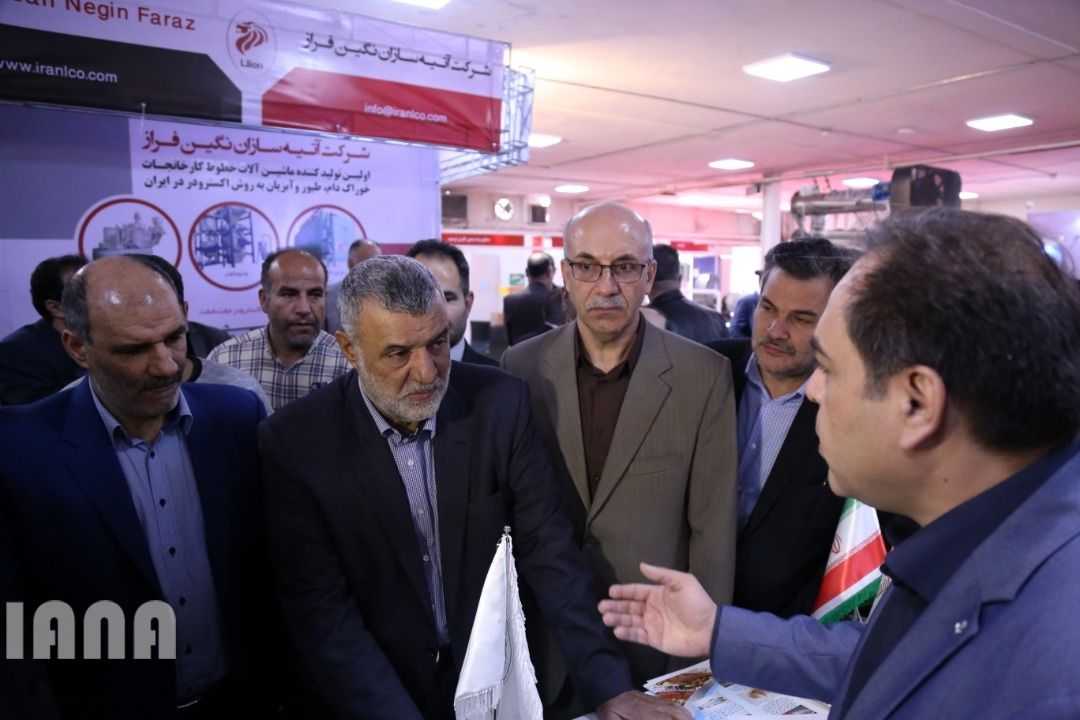 بازدید وزیر جهاد کشاورزی از چهارمین نمایشگاه بین المللی شیلات، آبزیان و غذاهای دریایی