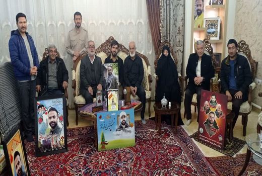 دیدار فرمانده بسیج وزارت جهاد کشاورزی با خانواده شهید مدافع امنیت حسین اجاقی