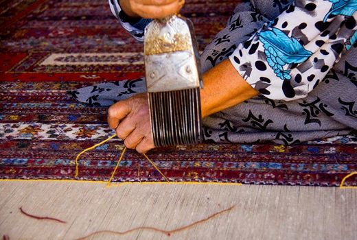 با کارآفرینی روستایی طرح‌های فرش ثبت جهانی شد