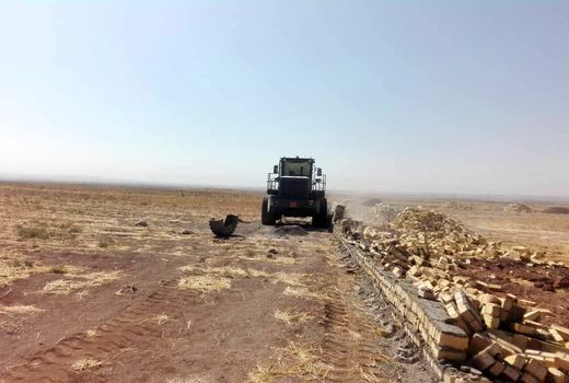 یک بنای غیر مجاز در اراضی کشاورزی شهرستان تاکستان تخریب شد