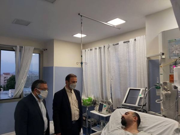 دلجویی رییس سازمان جهاد کشاورزی آذربایجان غربی از مصدومان حادثه غم انگیز واژگونی اتوبوس حامل جمعی از خبرنگاران رسانه های کشور