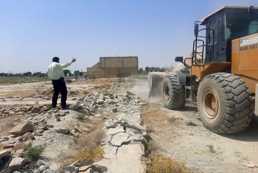 استمرار عملیات قلع و قمعِ تغییر کاربری‌های غیر مجاز در اراضی کشاورزی رامهرمز 