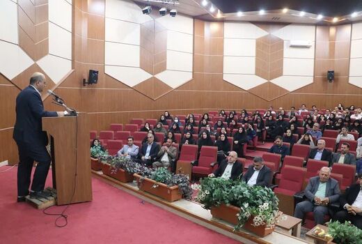 برگزاری مراسم بزرگداشت هفته دولت و تجلیل از کارمندان نمونه در سازمان جهاد کشاورزی قزوین