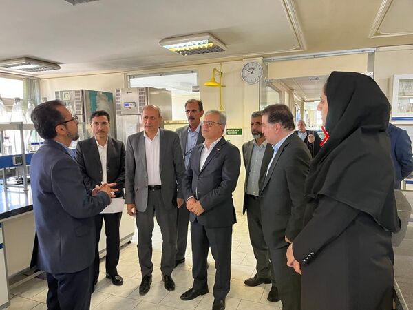 بازدید معاون وزیر و رئیس سازمان تات از پژوهشکده بیوتکنولوژی صنایع غذایی