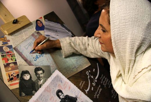 در 10 تا 15 هزار فیلم و سریال گویندگی کرده ام