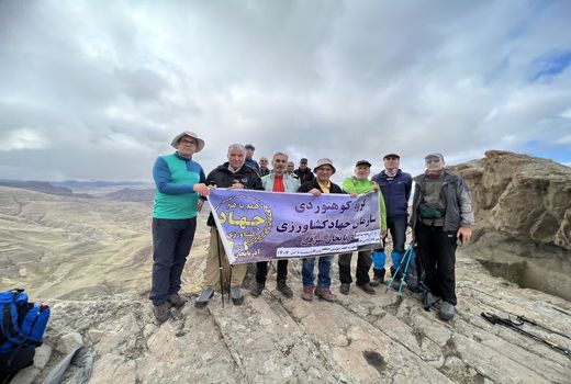 صعود موفقیت آمیز گروه کوهنوردی سازمان جهادکشاورزی آذربایجان شرقی  به قلعه جوشین ورزقان 