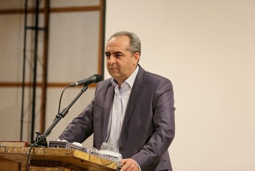 نشست استاندار آذربایجان شرقی با بازاریان تبریز/وظیفه تامین امنیت مردم و بازار را داریم