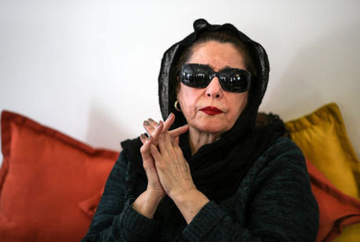 پری زنگنه  روی صحنه فرهنگسرای نیاوران