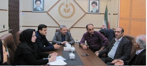 کشاورزان کودهای مورد نیاز خود را از کارگزاران دارای مجوز دریافت کنند