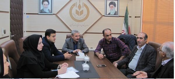 کشاورزان کودهای مورد نیاز خود را از کارگزاران دارای مجوز دریافت کنند