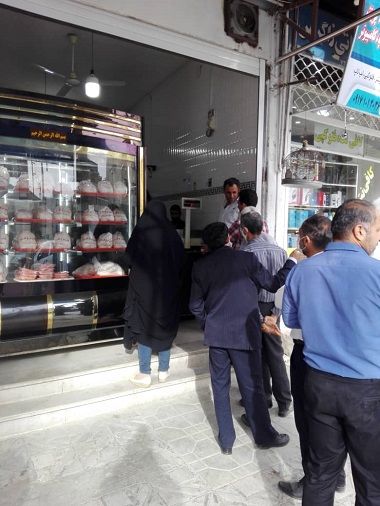 مرغ منجمد تنظیم بازار در سپیدان توزیع شد