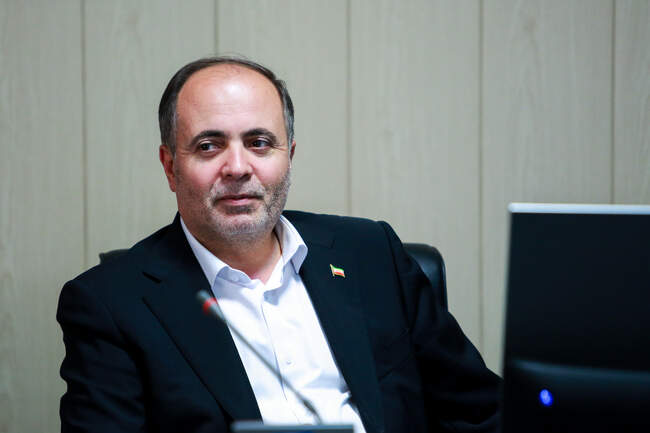  بازدید وزیر جهاد کشاورزی از نخستین مرکز تخصصی تولید و انتقال جنین از گاوهای نژاد ممتاز کشور 