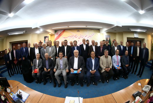 انتقاد رئیس فدراسیون فوتبال از خواندن تیتر روزنامه ها در رادیو!