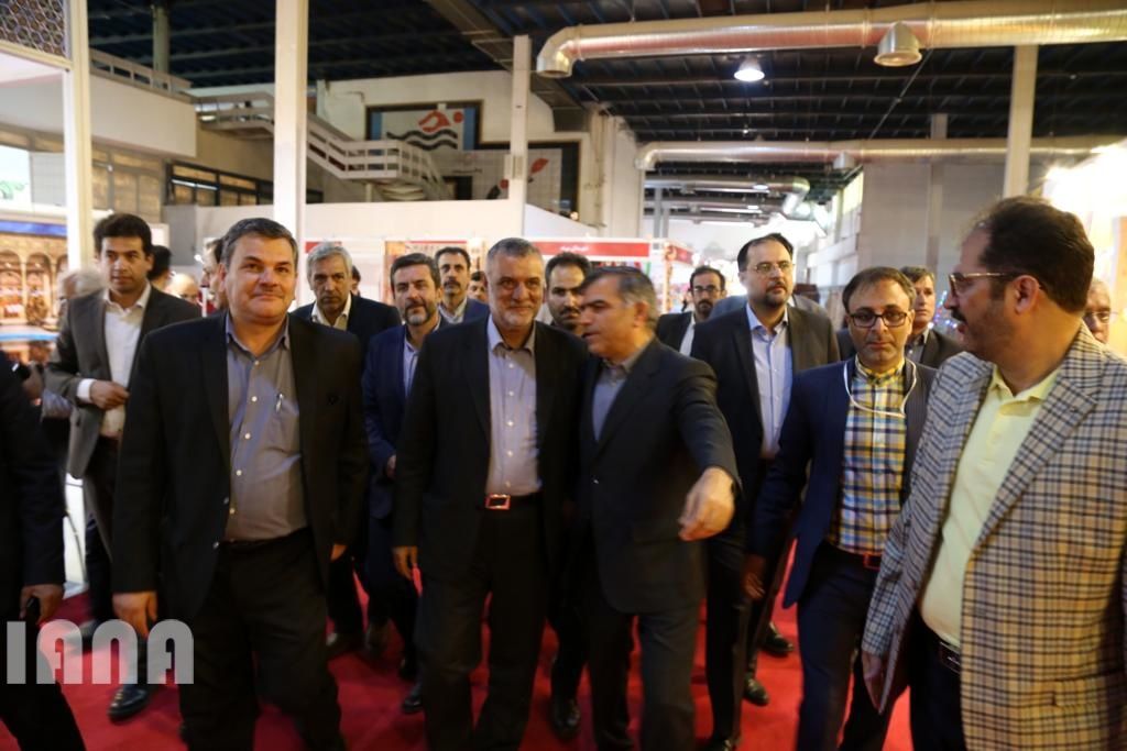 بازدید وزیر جهاد کشاورزی از چهارمین نمایشگاه توانمندی های عشایر و روستائیان