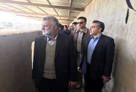 بازدید از طرح‌های کشاورزی سیستان در برنامه‌ی وزیر
