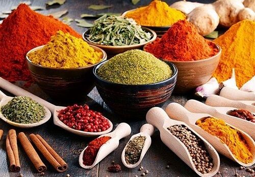 ظرفیت فرآوری 225 هزارتن گیاهان دارویی در فارس 