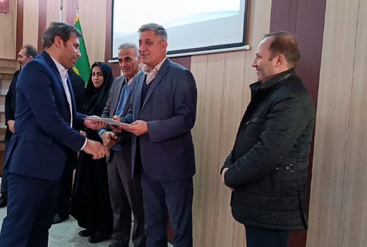 تجلیل از محققان موسسه تحقیقات کشاورزی دیم کشور