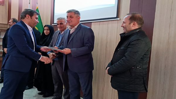 تجلیل از محققان موسسه تحقیقات کشاورزی دیم کشور