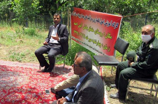 تاکید بر آموزش های ترویجی محصول محور و  مبتنی بر نیاز کشاورزان