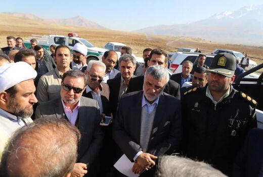 بازدید وزیر جهاد کشاورزی از طرح شبکه آبیاری تحت فشار 