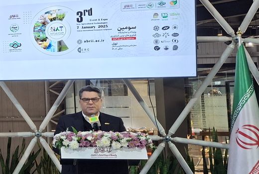 تأمین امنیت پایدار غذایی در سایه فنآوری‌های نوین/ دانش‌فنی ۱۶ دستاورد پژوهشگاه بیوتکنولوژی واگذار شد