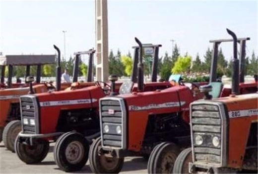 طرح پلاک‌گذاری تراکتورهای فاقد پلاک در شهرستان کوهرنگ پایان یافت 