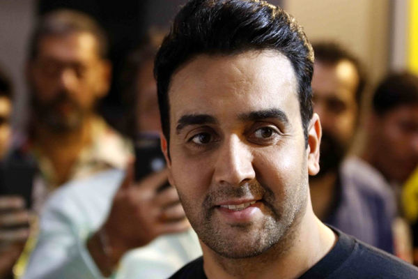 نمایش مردمی ساخته محمدحسین لطیفی در سینما آزادی برگزار شد