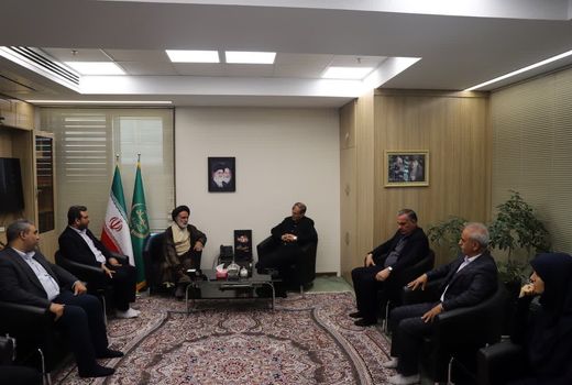 امام خمینی (ره)تمام معادلات استکباری جهان را بر هم زد/انقلاب خمینی قطب نوظهور در معادلات جهانی 