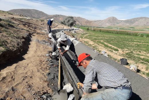 آغاز عملیات پوشش نهر چهارچشمه سورشجان