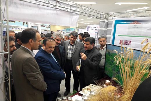 نمایشگاه دستاوردهای پژوهشی بمناسبت هفته پژوهش در ایلام برگزار شد