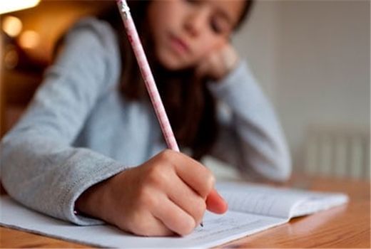 مهارت‌های قصه‌خوانی و ارتباط اجتماعی جایگزین مشق شب