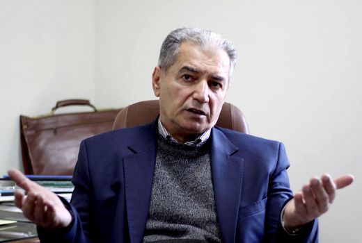 حل مشکلات اقتصادی گیر یک وزیر یا تغییر نیست