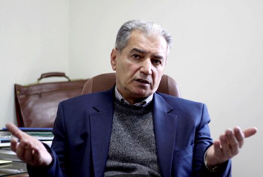 حل مشکلات اقتصادی گیر یک وزیر یا تغییر نیست