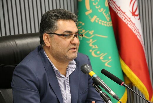 کشاورزان و بهره برداران بخش کشاورزی طلایه‌داران عرصه تولید هستند