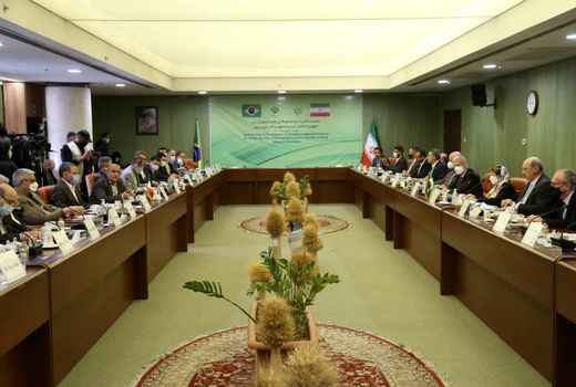 امضای سند تهاتر کود اوره با نهاده‌های دامی مابین ایران و برزیل