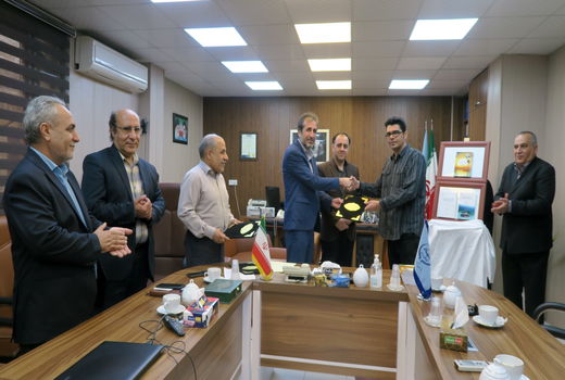 رونمایی از سه جلد کتاب در شیلات خوزستان