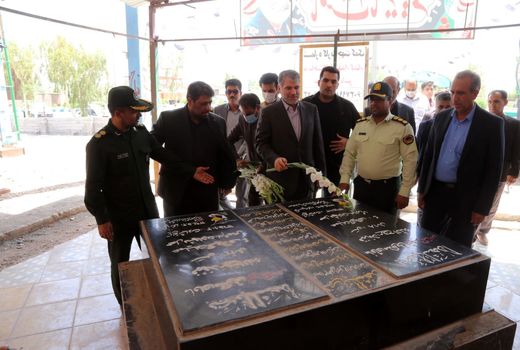 تجدید میثاق وزیر جهاد کشاورزی با شهدای شهرستان نرماشیر