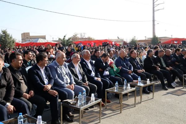 برگزاری دومین جشنواره زرشک سیاه در روستای تیل شهرستان شبستر