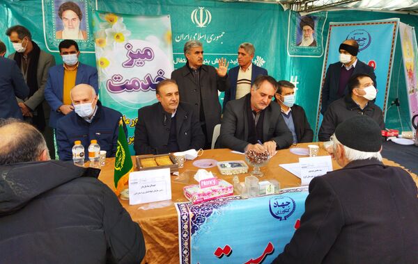 برپایی میز خدمت سازمان جهاد کشاورزی استان البرز در مصلی نماز جمعه شهر کرج 
