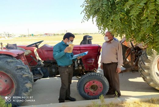 پلاک‌گذاری بیش از هزار دستگاه تراکتور و کمباین در شهرستان شهرکرد